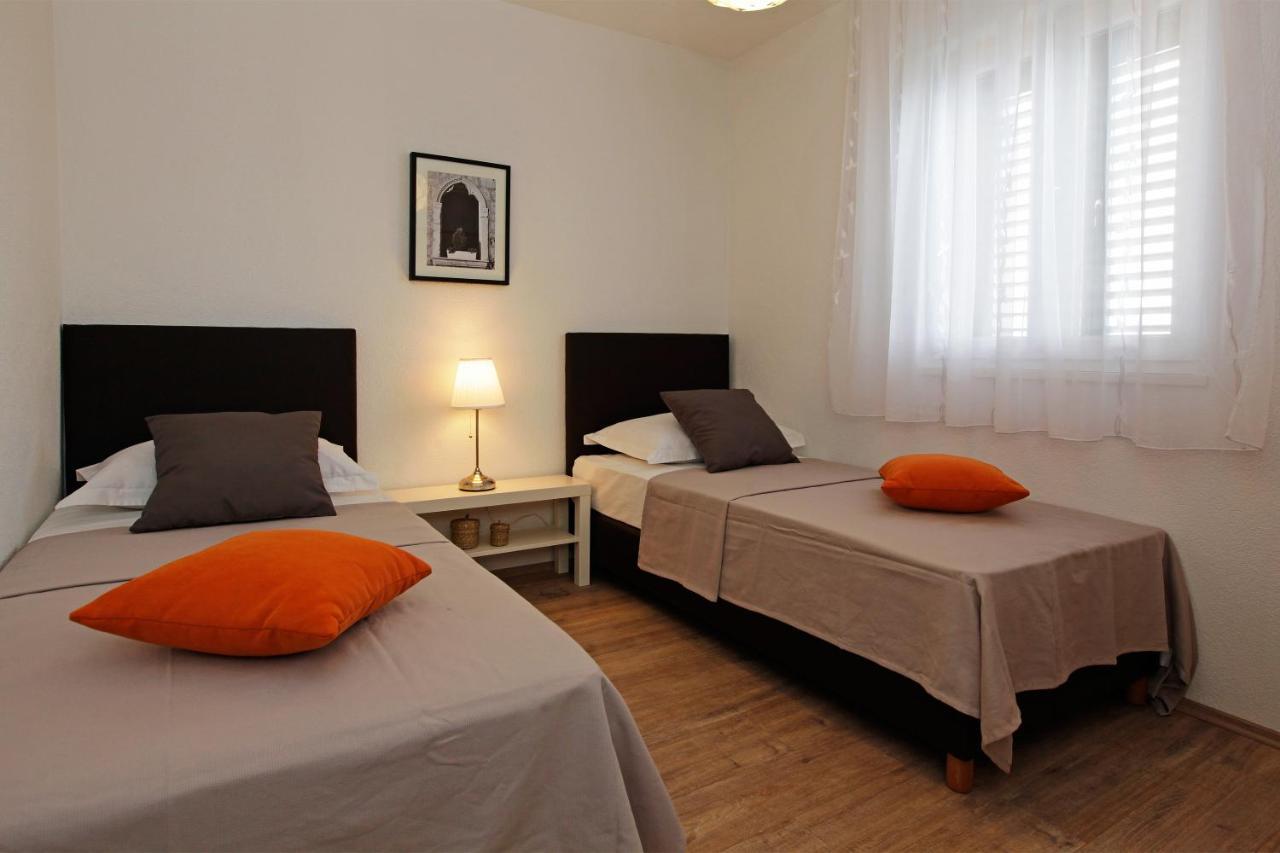Iris Apartments Bol (Adults Only) エクステリア 写真