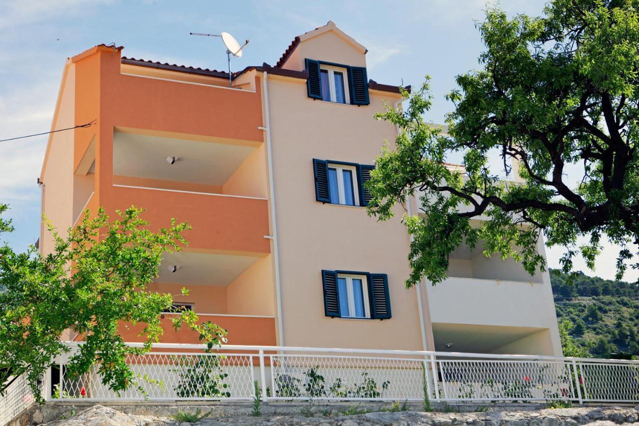 Iris Apartments Bol (Adults Only) エクステリア 写真
